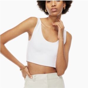 NWT Aritzia Babaton White contour Crop Top